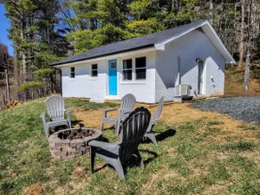 Serene Pine Tree Meadows Cottage w/ Stunning Views - Image 2