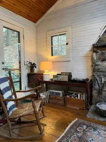 Secluded cabin with babbling brook - Image 4