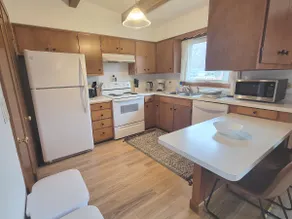 The Gwen | 2BR Apt, Fenced Yard, Pets, <3mi Mayo - Image 4