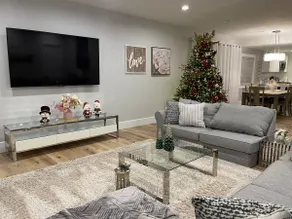 New Home, 13 mins to Disneyland! - Image 2