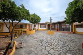 Pateo das Laranjeiras - Yellow House - Image 2