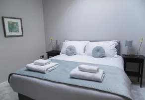 Superb Harrogate 2 bedroom apartment - Image 2