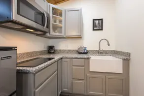 Frontier Inn - Image 3