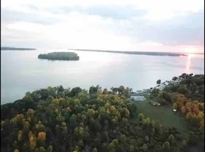 Privacy, Space and Peace at the lake + activities! - Image 3