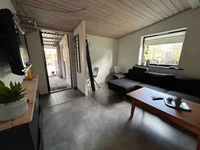Cozy guest house with free parking - Image 5
