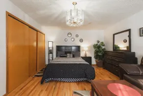 Spacious & Safe 4BR Home | Convenient + 4 Parkings - Image 2