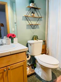 Relaxation Oasis: Chic & Cozy Retreat - Image 4