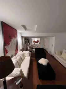 House in front of ski slopes/golf course - Image 2