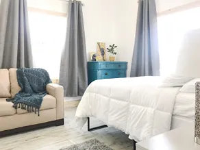 Peace, eat & sleep in your private cozy cottage - Image 4