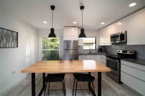 [Beach Retreat] modern condo +5 min. walk to beach - Image 5