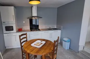 Quiet independent accommodation in a village. - Image 3