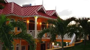 Paradise Cove Villa- Apartment Deck Lodge, Ocean View - Image 2