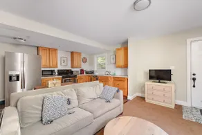 Renovated 1 Bed w/ Terrace-OTR, UC, Findlay Market - Image 4