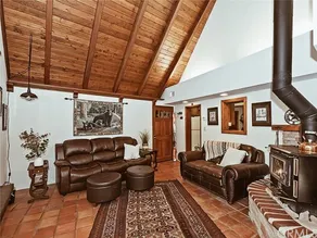 Heaven's House, A Mountain Cabin in Lake Arrowhead - Image 2