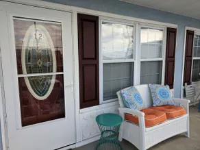 Newly remodeled bright, beachy condo! - Image 3