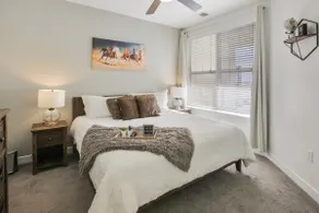 Amazing Apartment With a Hot Tub! - Image 4
