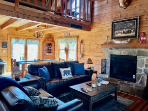 Gameroom|WiFi|Close to PF&Gat~Clean and Cozy! - Image 5