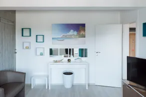 Luxurious Modern Flat 9 - Next to Metro Station - Image 3