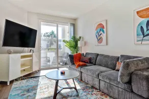 King Bed | Pool &Gym | By The Beach | 10min to LAX - Image 3