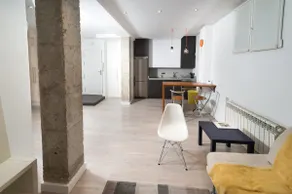 Modern loft in the heart of Madrid - Image 5