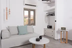 Open-space minimal suite, pet friendly - Image 4