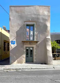 Daedalux tiny street house in the Venetian port. - Image 2