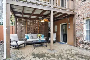 Charmerende historisk distrikt i jordniveau Savannah Gray Brick-lejlighed med terrasse - Image 2