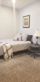 2nd Lvl Gorgeous Dwntwn Apt 2 Bed/2 Bath w/Balcony - Image 4