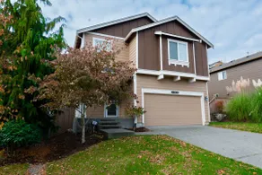 Bonney Lake House INN  W/Jacuzzi and Centralized AC - Image 3