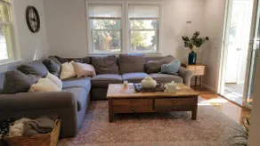 Lovely pet-friendly 1-bedroom Cape apartment - Image 2