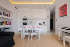 Modern Apartment Across the Ponds by BookingHost - Image 4