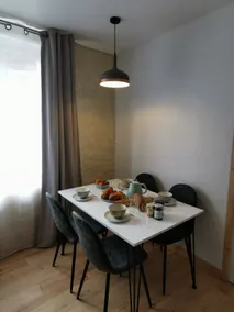 Fully-equipped apartment in the center of Salies-de-Béarn - Image 4