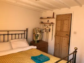 3 bed shop-fronted character town cottage - Image 5