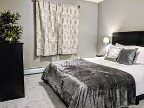 Quiet 2BR2Bath Condo Near Westview w/ UG Parking - Image 2