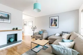 Spacious Modern Garden Family Home - Image 2