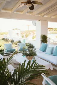 Stylish countryside escape with pool near Seville. - Image 3