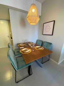 Spacious apartment with 2 bedrooms and 2 garages - Image 4