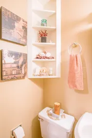 Alki Beach Cottage on the Water - Image 2