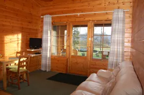 Cosy Rowan woodland lodge no1 - Image 3