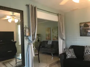 Cozy Condo 3 Min Walk2Beach-Unit 2 1Bd/1Ba/LR/Kitc - Image 4