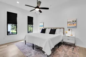 Savvy Suite King studio #3, NO CLEANING FEES!!! - Image 3