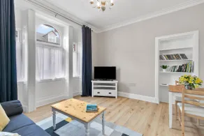 Bay Apartment in Helensburgh, near Loch Lomond - Image 4