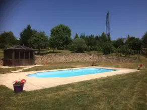 Gîte les Boraldes 6 pers, terrace, private garden, shared pool - Image 3