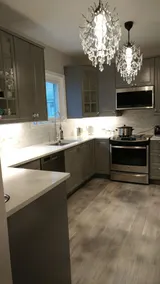 Brantford Bling Executive Suite in a Heritage Home - Image 3
