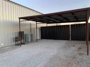 Cozy barndo/apt w covered parking near Ft. Sill - Image 5