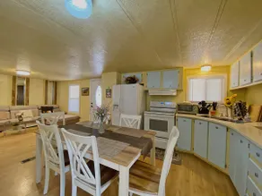 Sun Retreat- Affordable Stay Near Death Valley - Image 4