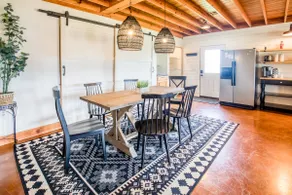 ★ Pool, HotTub- Cardinal Cottage, RoundTop/Brenham - Image 4