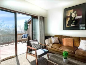Comfortable Family Retreat | Crib | Quiet & Safe - Image 2