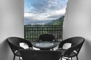 One Bedroom+Living-Room+ Balcony+ Spectacular View - Image 4