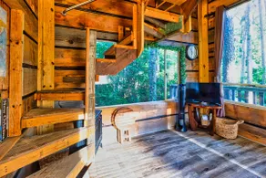 Storybook Tree House- 2 Mins to Local Breweries! - Image 2
